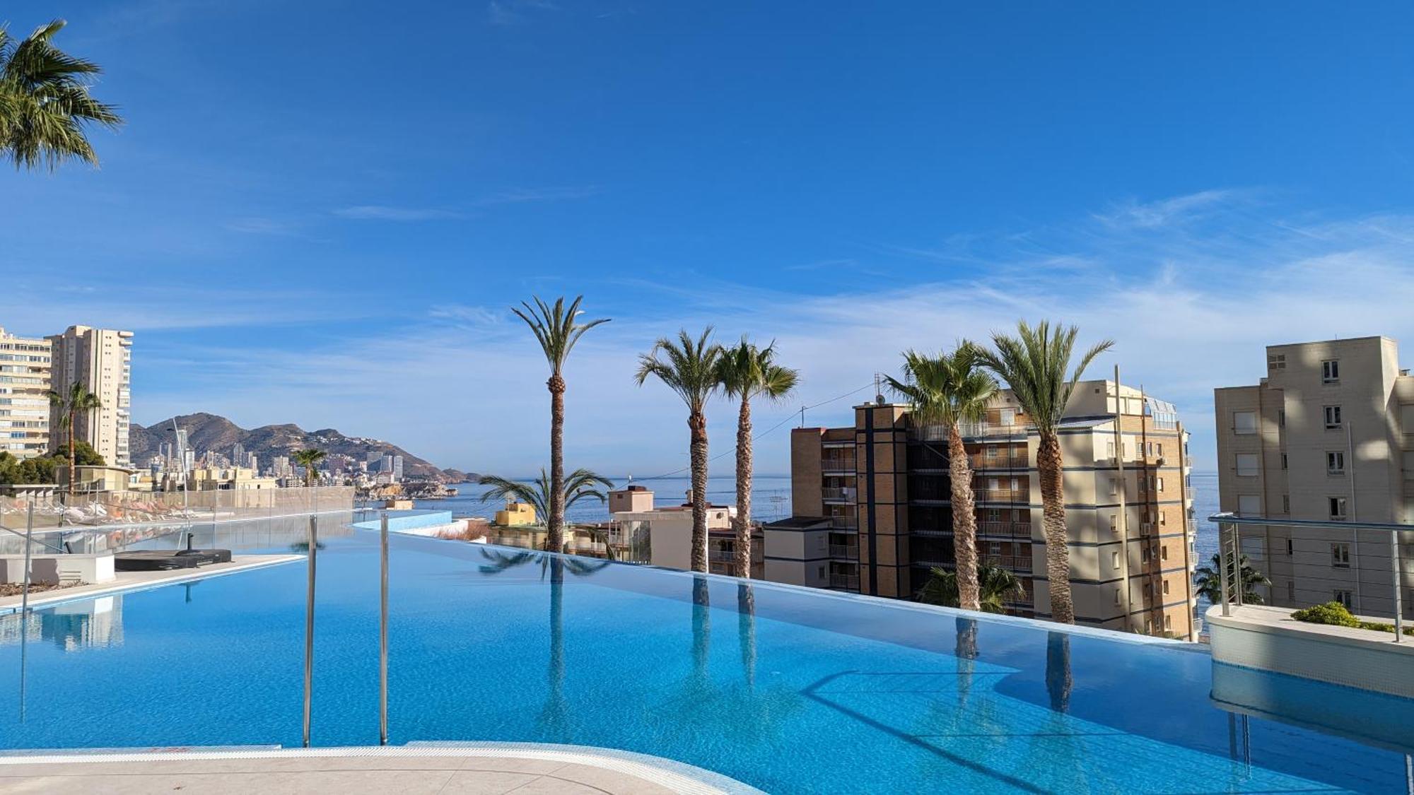 Sunset Cliffs Sea View Apartments Бенидорм Экстерьер фото
